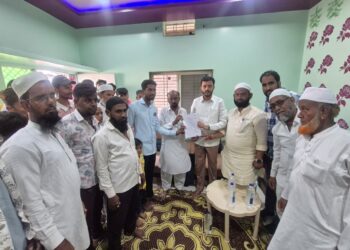 आरेफ आली नगर भागातील रस्ता व नालीचा प्रश्न प्राधान्याने सोडवू – आ. विजयसिंह पंडित