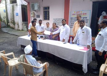 नगरपंचायत केज अंतर्गत रमाई आवास घरकुल योजना २०२२-२३ च्या २७ लाभार्थ्यांना मंजुरी पत्र आणि पहिला हप्ता वाटप 