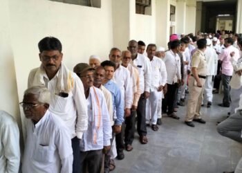 Beed : जिल्ह्यातील सहा बाजार समित्यांसाठी शांततेत मतदान!