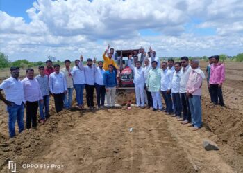 Beed : बीडच्या बैलगाडा शर्यतीला प्रचंड प्रतिसाद ..!