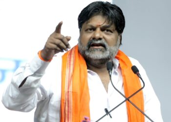 शेतकऱ्यांची लूटमार करणाऱ्या पं. स. अधिकारी, कर्मचाऱ्यांरांना सुतासारखा सरळ करणार – अनिलदादा जगताप