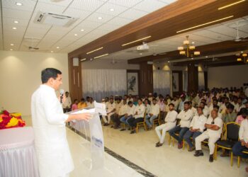 बीडचा ‘टोल’ बंद करू; गर्दीच सांगते, गवतेंचे भवितव्य मोठे: सुरज चव्हाण