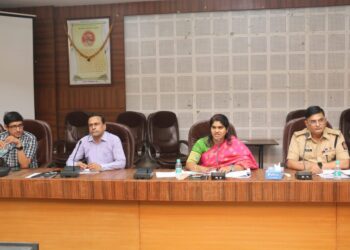 गणेश उत्सवाच्या काळात सर्वच अधिकाऱ्यांनी खबरदारी घ्यावी — जिल्हाधिकारी