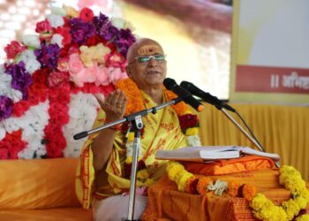 राजकारण आणि धर्मकारणाचा समन्वय साधणारे दादा खरे महर्षी आहेत