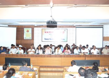 बीड जिल्हा आत्महत्यामुक्तीकडे नेण्यासाठी सर्वांनी एकदिलाने काम करावे- पालकमंत्री धनंजय मुंडे