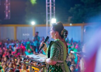 धनंजय मुंडेंनी पुण्या-मुंबई सारखा दांडिया महोत्सव परळीत शक्य करून दाखवला – सौ.राजश्रीताई धनंजय मुंडे