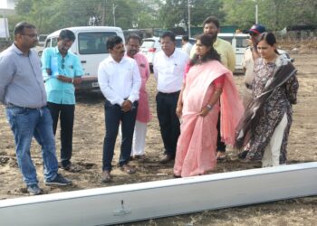 शासन आपल्या दारी’ कार्यक्रमासाठी उभारल्या जाणाऱ्या सभा मंडप उभारणीस जिल्हाधिकाऱ्यांच्या हस्ते विधिवत प्रारंभ