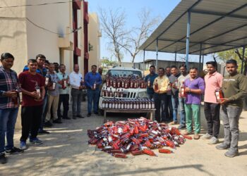 Beed : राज्य उत्पादन शुल्कविभागाची मोठी कारवाई; दहा लाखाचा मुद्देमाल जप्त