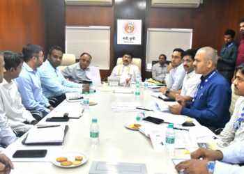 पीक विमा योजनेच्या अंमलबजावणीत सुधारणा करण्यासाठी समिती नेमणार: कृषी मंत्री धनंजय मुंडे यांचा निर्णय