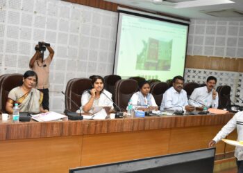 मतदानाचा टक्का वाढविण्यासाठी जिल्हा निवडणूक अधिकारी यांचे आवाहन