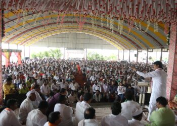 बीड जिल्हा कर्तृत्व व विकासाची क्षमता पाहून मतदान देणार – धनंजय मुंडे