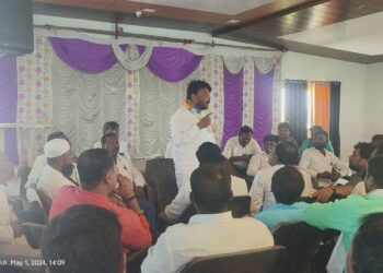 Beed : जय्यत तयारी अँड.प्रकाश तथा बाळासाहेब आंबेडकर यांच्या सभेची..