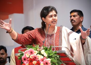 बुद्धिभेद करणाऱ्यापासून सावध रहा ; सतर्क राहून आपापलं बुथ मजबूत करा – पंकजाताई मुंडे यांचं आवाहन