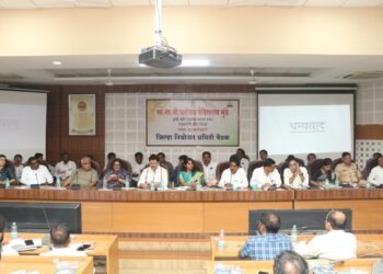 डीपीसी’च्या बैठकीत पिक विम्यावरून खा.बजरंग सोनवणे आक्रमक