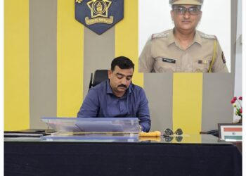 स्थानिक गुन्हे शाखेचे संतोष साबळे यांची बदली; गणेश मुंडे यांनी घेतला तात्काळ पदभार.!