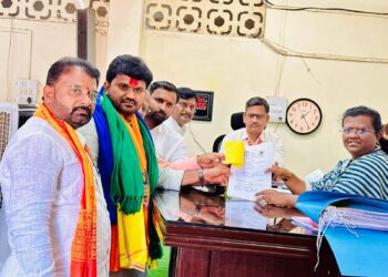 कुंडलिक खांडे  उतरले विधानसभा मैदानात; विस्थापितांना न्याय देण्यासाठी निवडणूक लढवणारच- कुंडलिक खांडे