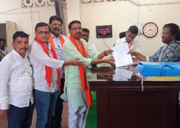 मतदानाची गोळाबेरीज करून सी ए जाधव उतरले निवडणुकीच्या रिंगणात