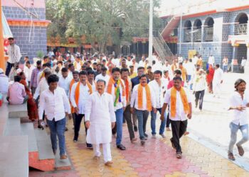 बीडवासियांच्या झंजावाताचा शुभारंभ; अनिलदादांनी फोडला प्रचाराचा नारळ!