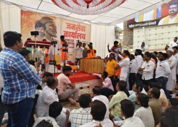 लिहून घेण्याच्या भानगडीत पडू नका पण ताकतीने मतदान करून पाडापाडी करा – मनोज जरांगे पाटील