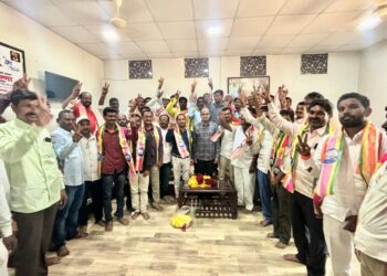 ताकडगाव व गेवराई शहरातील राष्ट्रवादीच्या कार्यक्रत्यांचा आ.लक्ष्मण पवारांच्या उपस्थितीत जाहीर प्रवेश