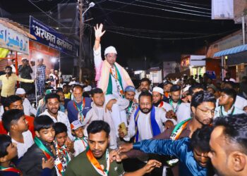 महायुतीचे उमेदवार डॉ.योगेश भारतभूषण क्षीरसागर यांच्या मोमीनपुरा भागातील पदयाञेला प्रतिसाद!