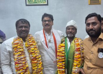 एमआयएमचे माजी नगरसेवक शेख शरीफ यांचा धनंजय मुंडेंच्या नेतृत्वात राष्ट्रवादी काँग्रेस पक्षात प्रवेश