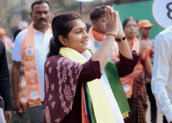 पुजा मोरे यांच्या डोअर टू डोअर प्रचाराला गावागावात तुफान प्रतिसाद