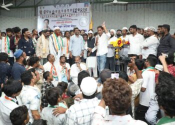 बीडमध्ये शाहूनगर,बालेपीरच्या कॉर्नर बैठकीत दिसला आ.संदीपभैय्यांचा करिश्मा