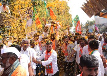 “वोट,कटवा “भूमिकेतील उमेदवाराला मतदान करून वाया घालवू नका – सुरेश धस