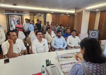 मंत्रालयातील चौथा मजला पाच वर्षांनंतर पुन्हा गजबजला