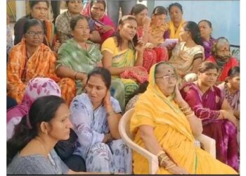 माझ्या मुलाला न्याय द्या; वाल्मिक कराडच्या आईचे आंदोलन सुरू