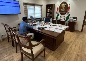 बीड-मुंबई रेल्वे सुरू करण्यासाठी खा.सोनवणेंनी ठेवला रेल्वे बोर्डाकडे प्रस्ताव