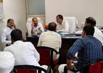 बीड शहारातील वीजप्रश्नी आ.संदीप क्षीरसागरांनी घेतला आढावा