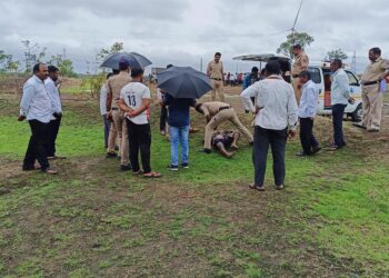 लिंबागणेश शिवारात पवनचक्की रखवालदाराने केलेल्या गोळीबार ; एकाचा मृत्यू