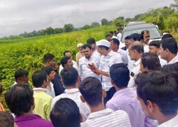 मोमीनपुरा, मौजे वासनवाडी येथे पावसामुळे मोठे नुकसान; आ.संदीप क्षीरसागर यांनी केली पाहणी