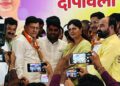 पंकजाताईं मुंडेंच्या हस्ते बदामराव पंडितांचा भाजपात जाहीर प्रवेश
