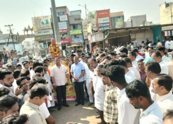 चिमुकलीवर अत्याचार करणाऱ्या नराधमाला फाशी द्या ; मागणीसाठी गेवराईत मोर्चा