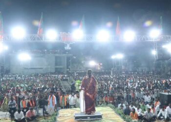 ना. पंकजाताई मुंडे यांच्या सभेने गेवराईत कमळाचीच हवा