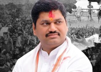 एक रुपयात पिक विमा योजनेच्या नावाखाली सीएससी केंद्र चालक किंवा अन्य कोणी शेतकऱ्यांची आर्थिक पिळवणूक करण्याचा प्रयत्न केल्यास त्याची गय केली जाणार नाही – धनंजय मुंडे
