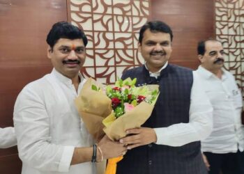 Beed : धनंजय मुंडे यांनी घेतली मंत्री पदाची शपथ!