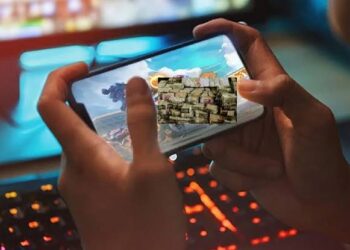 ऑनलाईन गेम मध्ये हरला दिड लाख, घरी काय सांगावे म्हणून केला चोरीचा बनाव!