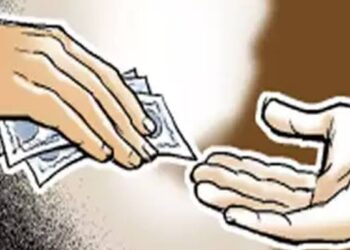 Beed : दहा हजाराची लाच घेताना विस्तार अधिकारी एसीबीच्या जाळ्यात!