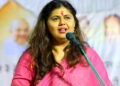 परळी तालुक्यातील शेतकऱ्यांची दिवाळी गोड केल्याबद्दल ना.पंकजाताई मुंडे यांनी मानले मुख्यमंञ्यांचे आभार